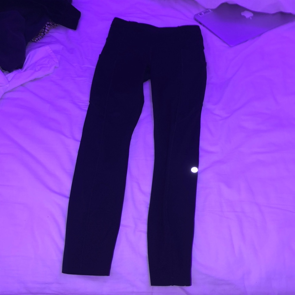 never worn black lululemon leggings